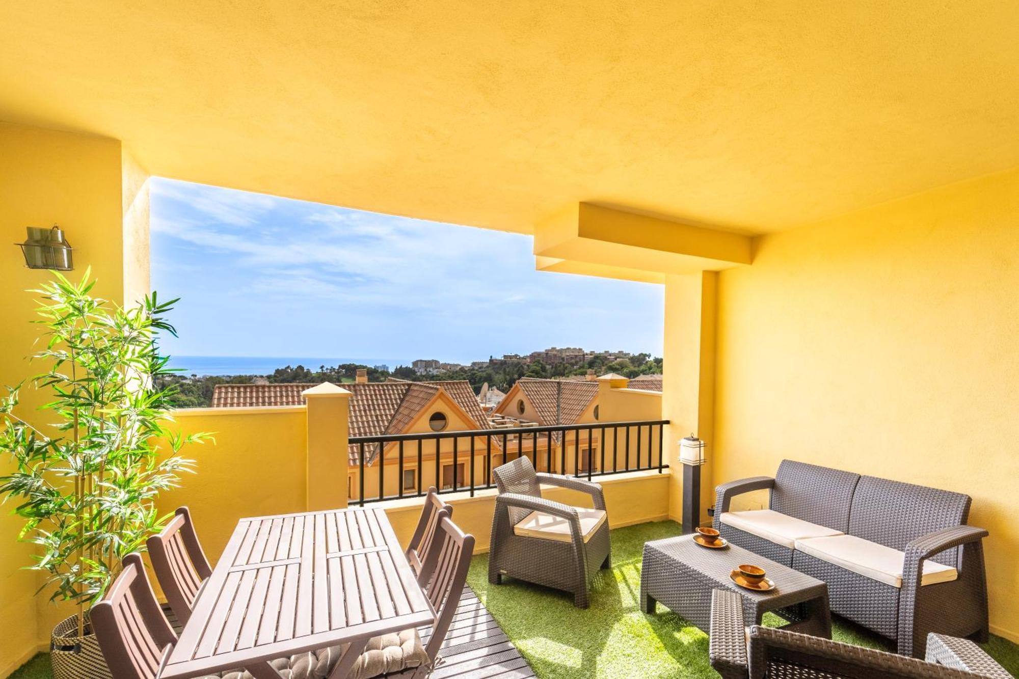 Fabulous Golf Front Apartment With Pool And Seaview Benalmádena Zewnętrze zdjęcie